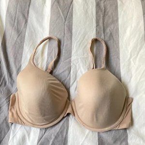 Victoria's Secret Women's Nude Beige Lined Perfect Coverage Padded Bra Sz 34DD.